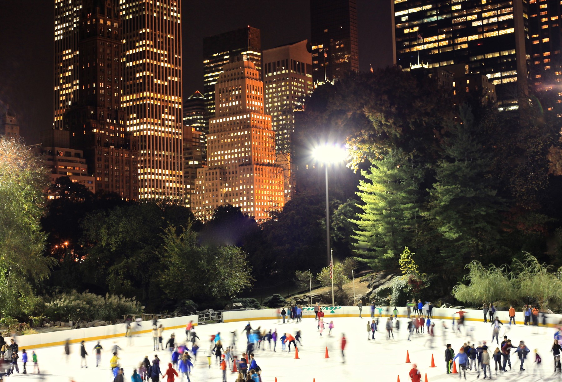 Central Park Ice Skating Rink New York 2024 - Silva Dulcinea