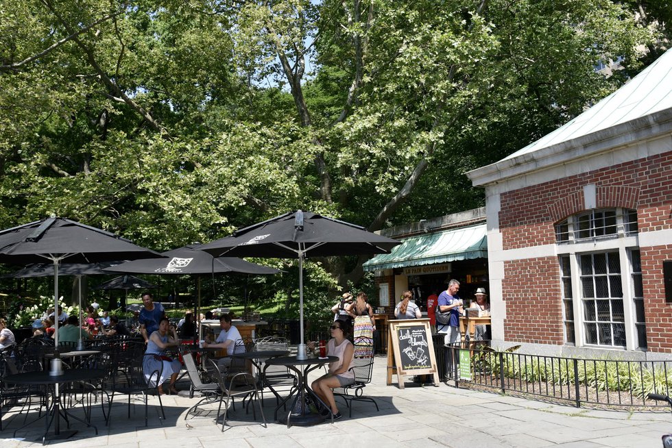 Central park dining cheap table and corner bench