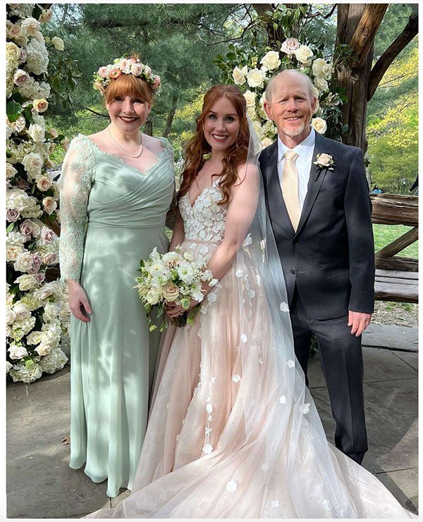 Ron Howard Officiates Daughter Paige s Wedding in Central Park